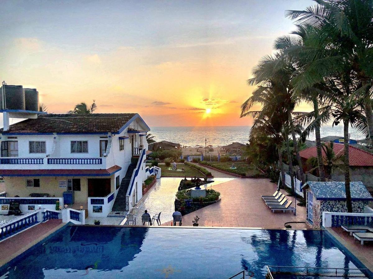 Qees Empire Beach Resort Calangute Exterior foto